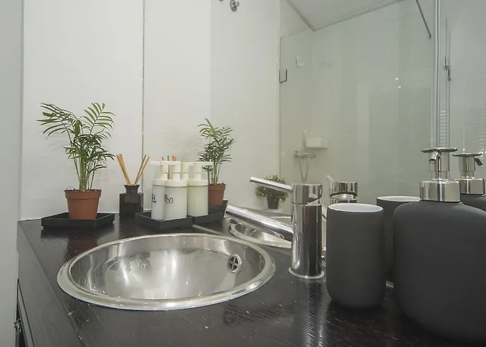 4 Apartment *