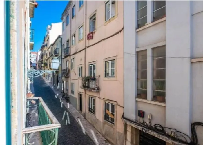 4 Apartment *